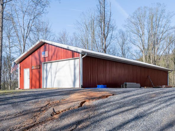 Majors Estate: 1610 Perth Rd, Clyde, NC 28721